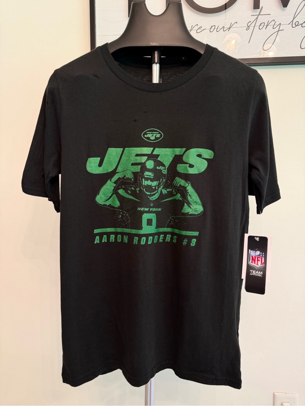 NFL New York Jets Aaron Rodgers Graphic Tee - Black & Green